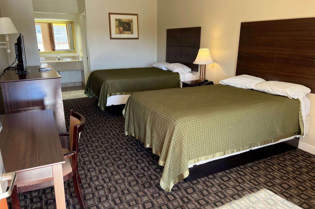 Days Inn & Suites By Wyndham Brewton Eksteriør bilde