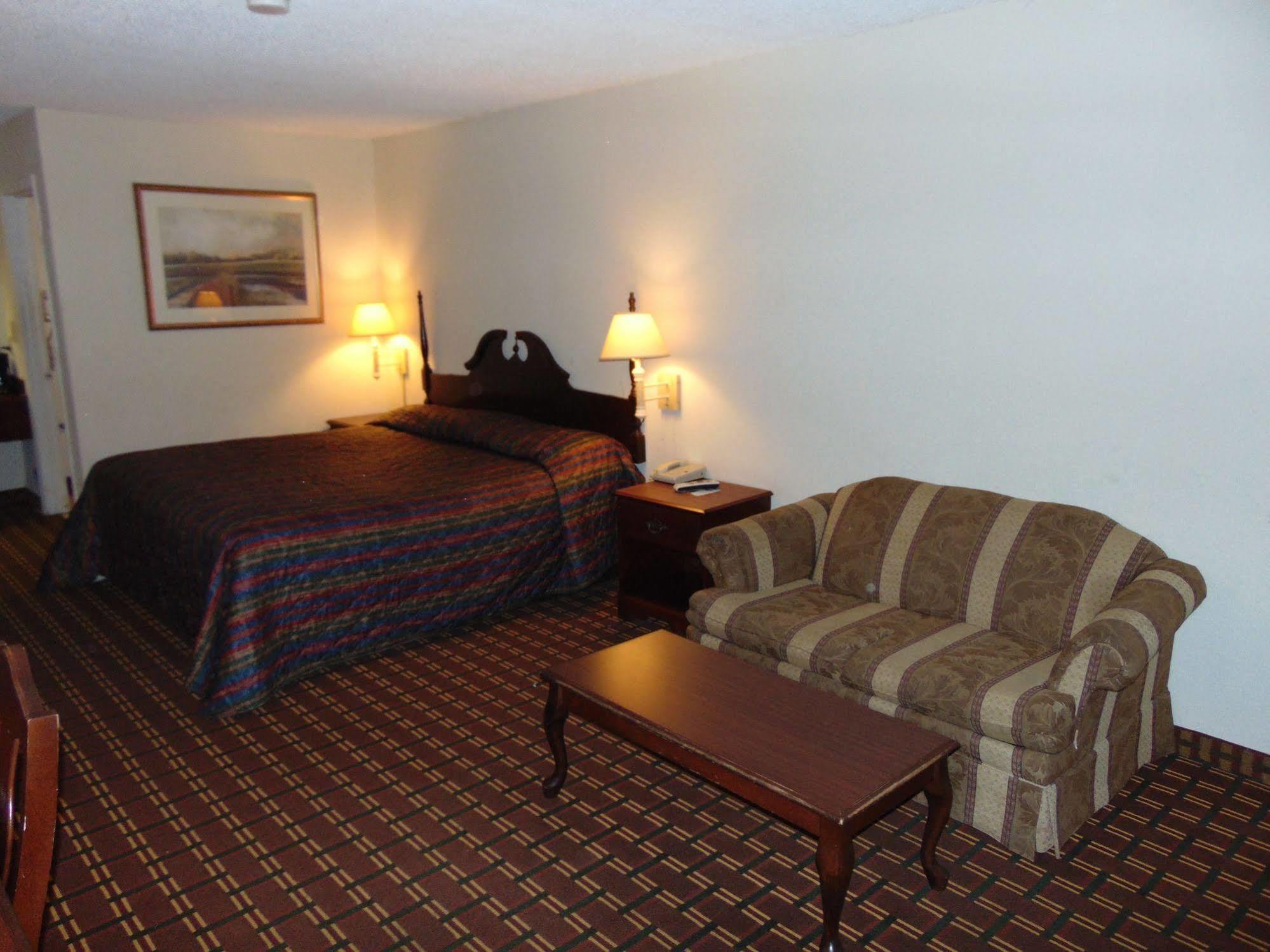 Days Inn & Suites By Wyndham Brewton Eksteriør bilde